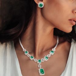 Halo Emerald Color Pendant Necklace & Earrings Jewelry Set