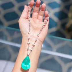 Gorgeous Pear Cut Emerald Sapphire Pendant Necklace