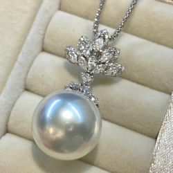 Cluster Design Marquise Cut Pearl Pendant Necklace