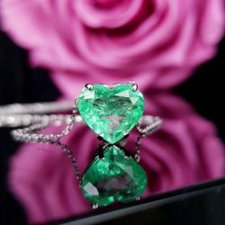 Solitaire Heart Cut Emerald Color Pendant Necklace For Women