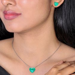Heart Cut Emerald Color Stud Earrings & Pendant Necklace Set 