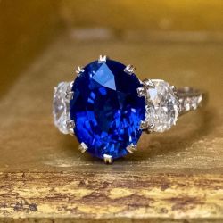 Three Stone Oval Cut Blue Sapphire Engagement Ring