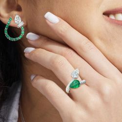Unique Pear Cut Emerald Engagement Ring & Stud Earrings Set