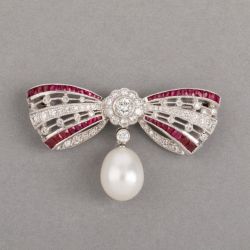 Cute Bow White & Ruby Sapphire Round Cut Pearl Brooch
