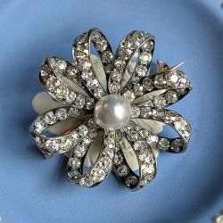 Flower Design Round Cut White Sapphire & Pearl Brooch
