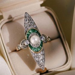 Vintage White Sapphire & Pearl Round Cut Engagement Ring For Women