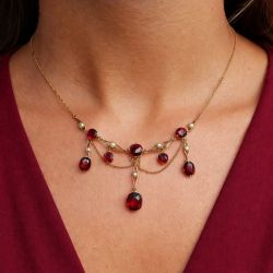 Art Deco Golden Garnet Sapphire Oval Cut Pendant Necklace