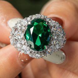 Gorgeous Emerald & White Sapphire Oval Cut Engagement Ring For Women