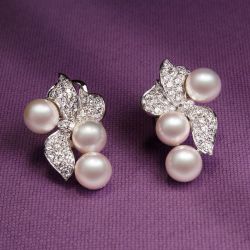 Fashion White Pearl & Sapphire Round Cut Stud Earrings For Women