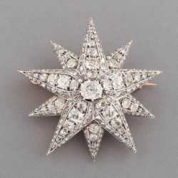 Vintage Star Design White Sapphire Round Cut Brooch For Women