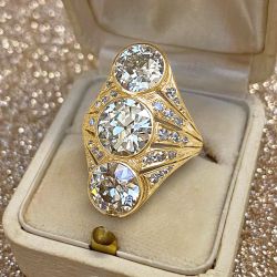 Golden Vintage Split Shank White Sapphire Round Cut Engagement Ring For Women