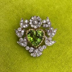 Vintage Two Tone Peridot Sapphire Heart Cue Brooch For Women