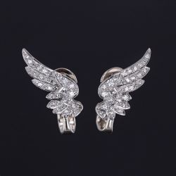 Vintage Wing Design Round Cut White Sapphire Stud Earrings For Women