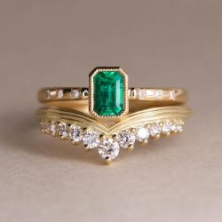 Golden Emerald & White Sapphire Emerald & Round Cut Engagement Rings Sets
