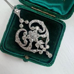 Vintage Round Cut White Sapphire Pendant Necklace For Women