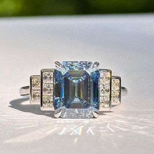 Fashion Aquamarine Sapphire Emerald Cut Engagement Ring For Women