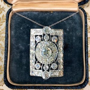 Vintage Round Cut White Sapphire Pendant Necklace For Women