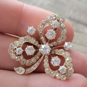 Nextearrings Golden Round Cut White Sapphire Shamrock Brooch