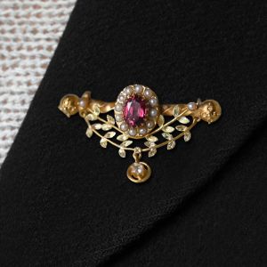 Golden Halo Oval Cut Garnet & White Sapphire & Pearl Leaf Garland Brooch Pin
