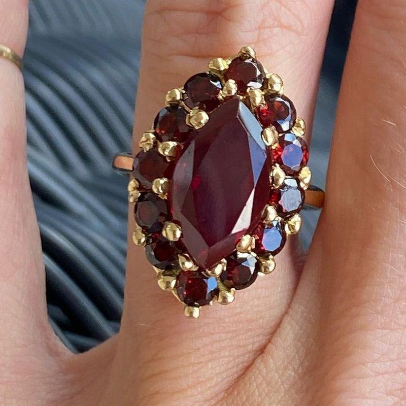 What Is the Best Gold Jewelry for Women? A Simple Buying Guide