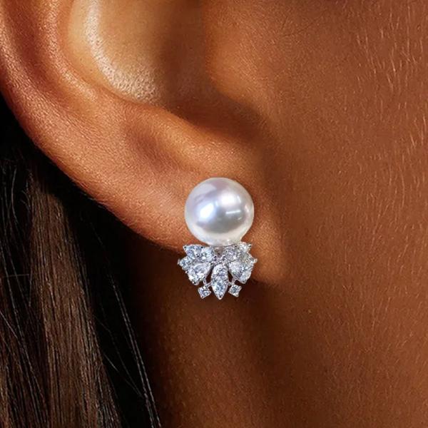 Why Are Pearl Stud Earrings the Must-Have Accessory Today?