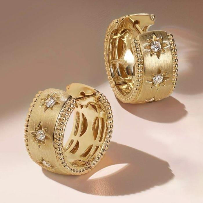 Why Are Small Gold Hoop Earrings Becoming Everyone’s Favorite Accessory?