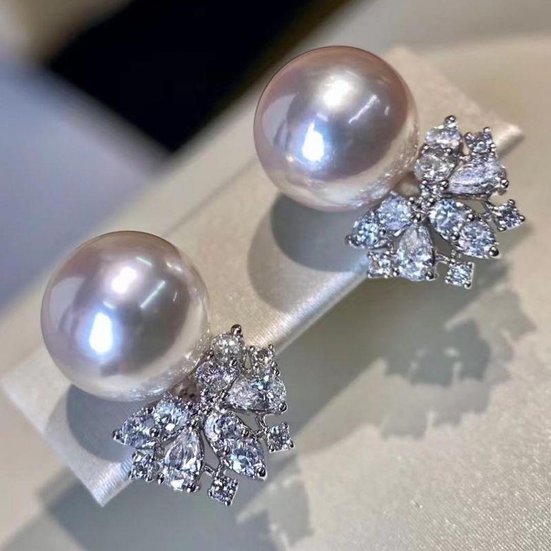 Are Pearl Stud Earrings the Must-Have Classic Jewelry for Every Woman?