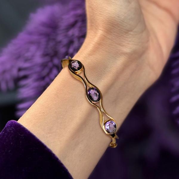How Does a Purple Gemstone Bracelet Elevate Your Jewelry Style?