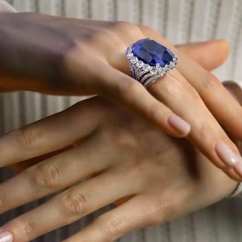 Why Is a Silver Ring with Blue Stone the Perfect Jewelry Choice for Modern Style?