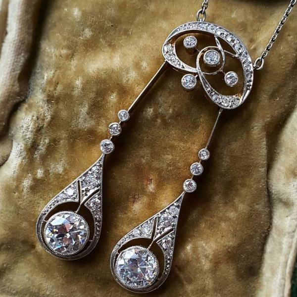 Why Should You Choose a Sterling Silver Chain Necklace?