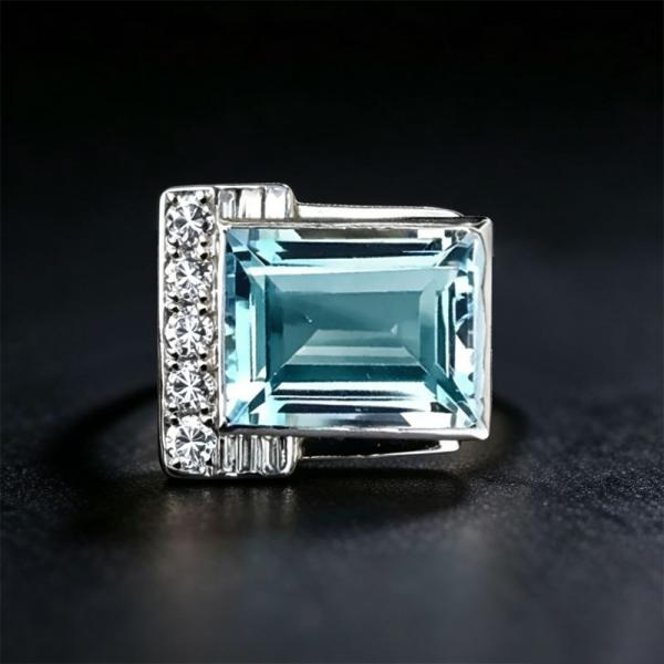 Why Is a Bezel Set Engagement Ring New York Couples Love So Timeless?