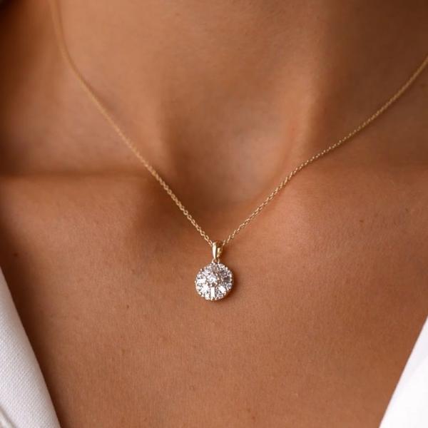 Gold Necklace for Women: Timeless Jewelry That Elevates Every Style
