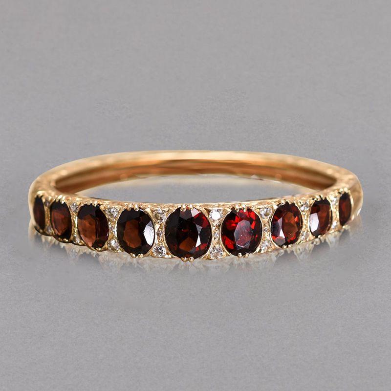 Why Is a Garnet Bracelet Becoming a Must-Have Jewelry Piece in 2026?
