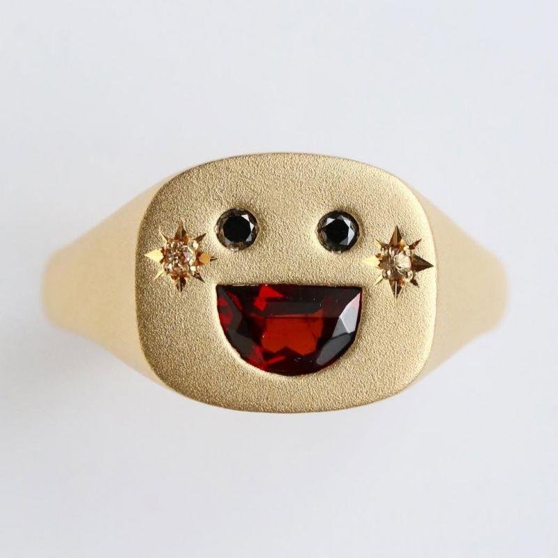 Why Are Personalized Engagement Rings Becoming the Most Meaningful Choice for Modern Couples?
