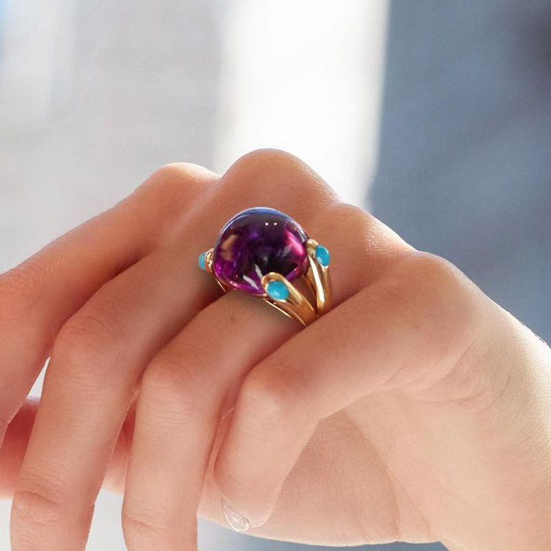 Looking for Cool Wedding Rings for Her That Truly Stand Out?