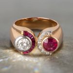 Why Is a Modern Bezel Engagement Ring the Perfect Choice for Today's Couples?